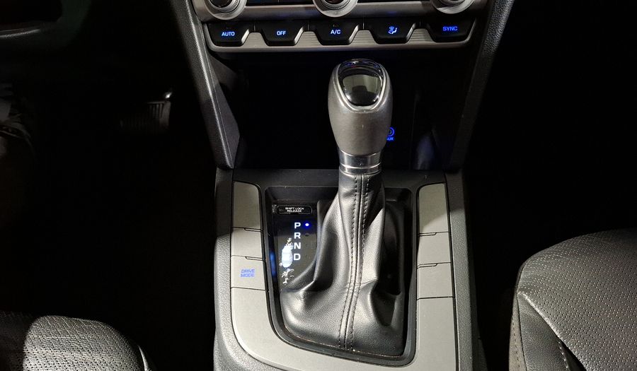 Hyundai Elantra 2.0 LIMITED TECH NAVI AUTO Sedan 2019