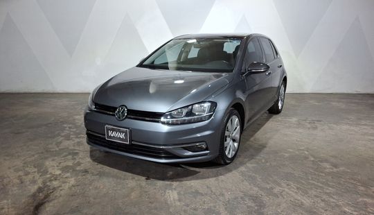 Volkswagen • Golf