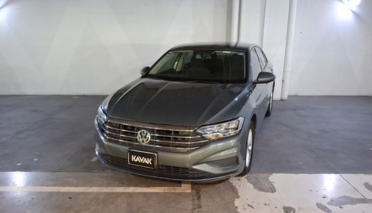 Volkswagen • Jetta