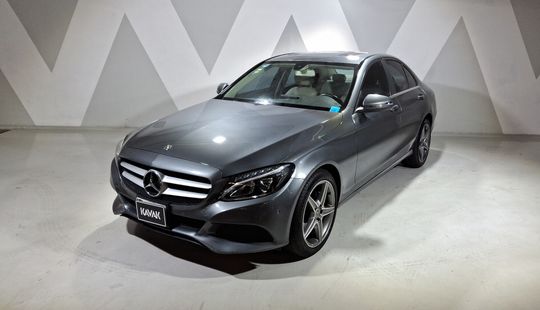 Mercedes Benz • Clase C