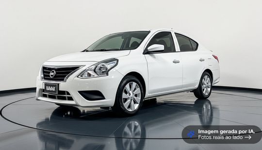 Nissan • Versa