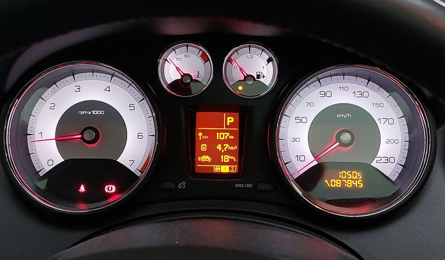 Peugeot 308 2.0 16V FLEX ALLURE AUTO Hatchback 2015