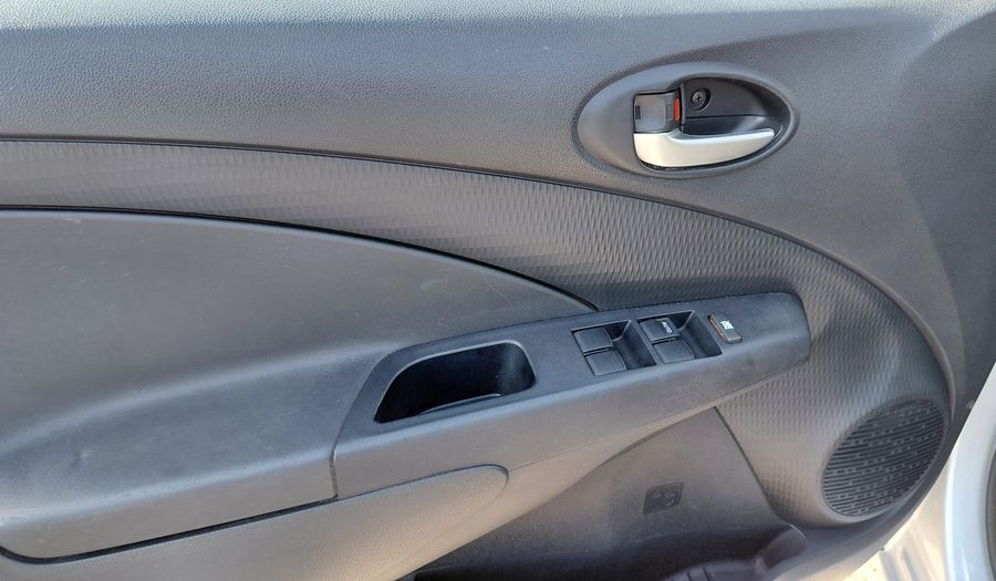 Toyota Etios 1.5 X Sedan 2023