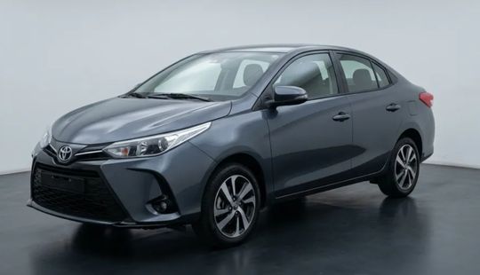 Toyota • Yaris