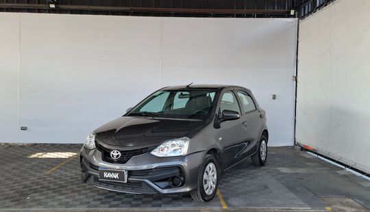 Toyota • Etios
