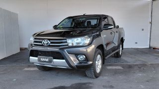 Toyota • Hilux