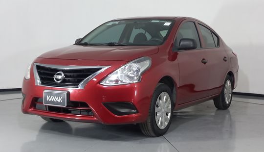 Nissan • Versa