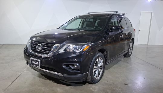 Nissan • Pathfinder