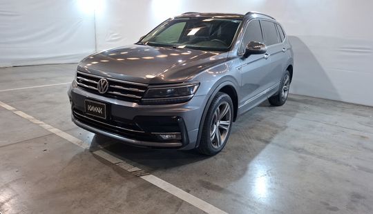 Volkswagen • Tiguan