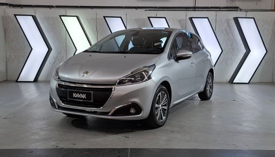 Peugeot • 208