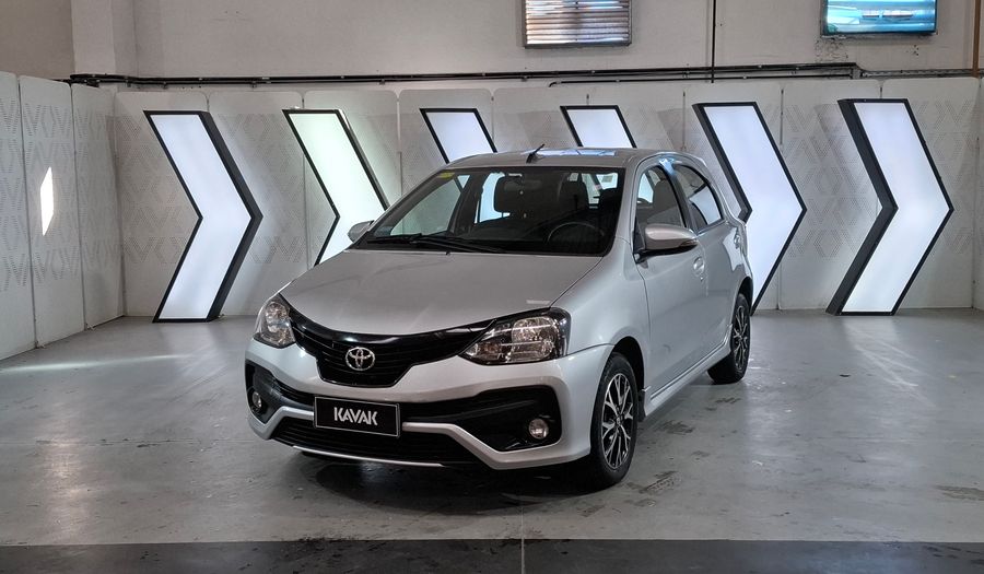 Toyota Etios XLS