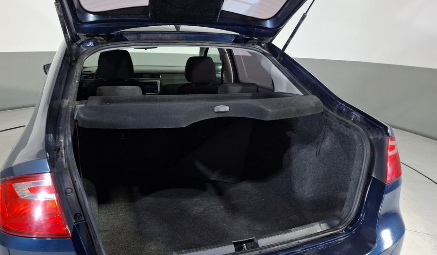 Seat Toledo 1.6 REFERENCE MT Sedan 2013