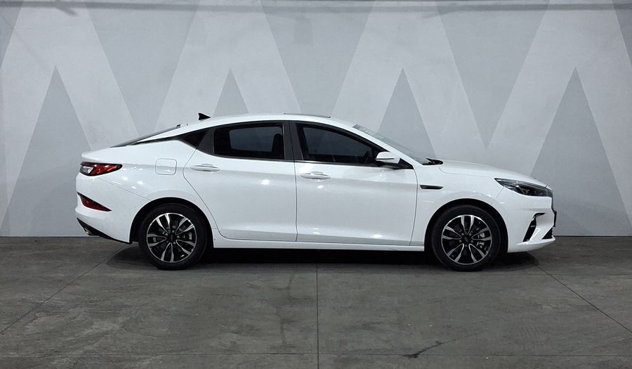 Jac J7 1.5 QUANTUM CVT Hatchback 2023