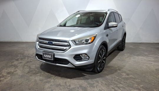 Ford • Escape