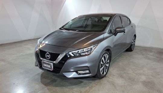 Nissan • Versa
