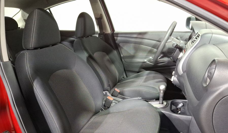 Nissan Versa 1.6 ADVANCE TA AC Sedan 2014