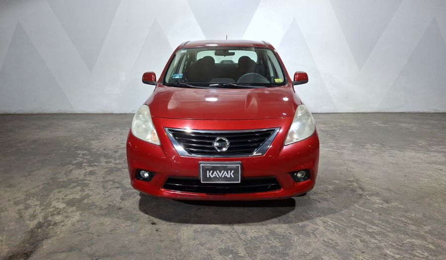 Nissan Versa 1.6 ADVANCE TA AC Sedan 2014