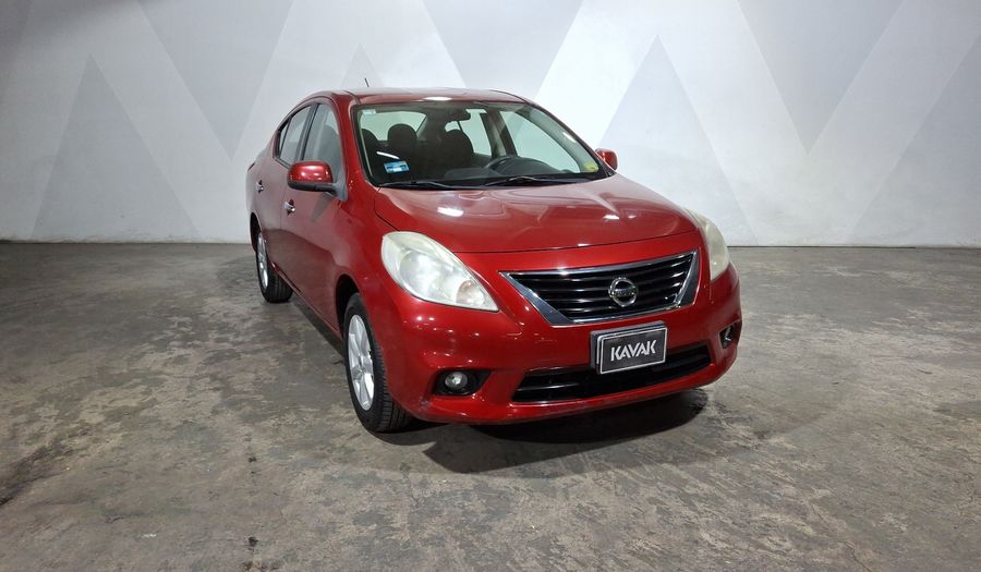Nissan Versa 1.6 ADVANCE TA AC Sedan 2014