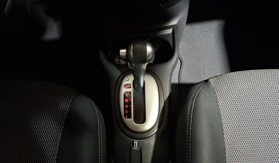 Nissan Versa 1.6 ADVANCE TA AC Sedan 2014