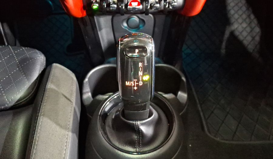 Mini Cooper 1.5 COOPER PEPPER DCT Hatchback 2021