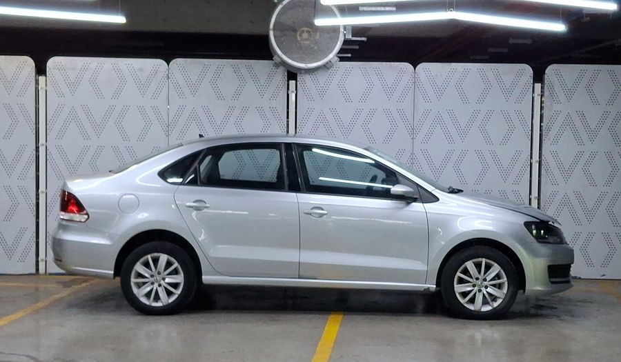 Volkswagen Vento 1.6 COMFORTLINE TIPTRONIC Sedan 2018