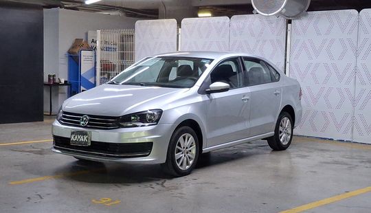Volkswagen • Vento