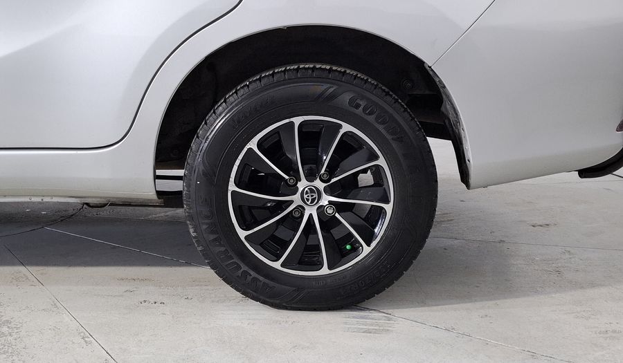 Toyota Avanza 1.5 PREMIUM AT Minivan 2016