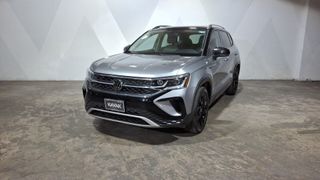Volkswagen • Taos