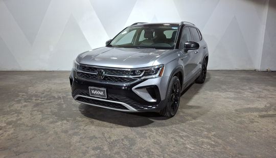 Volkswagen • Taos