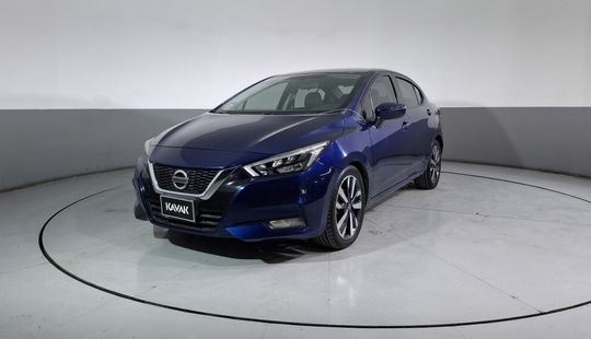 Nissan • Versa