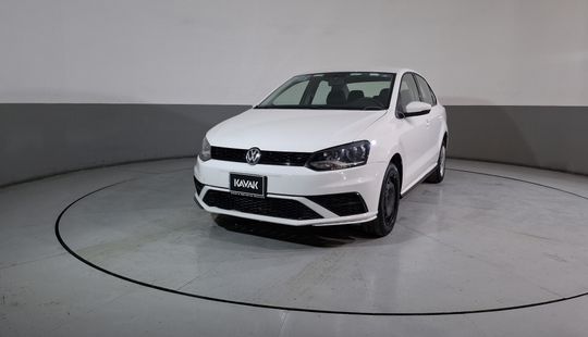Volkswagen • Vento