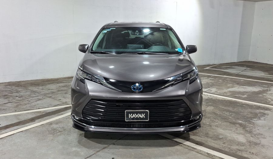 Toyota Sienna 2.5 HEV XLE AUTO Minivan 2023