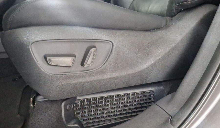 Toyota Sienna 2.5 HEV XLE AUTO Minivan 2023