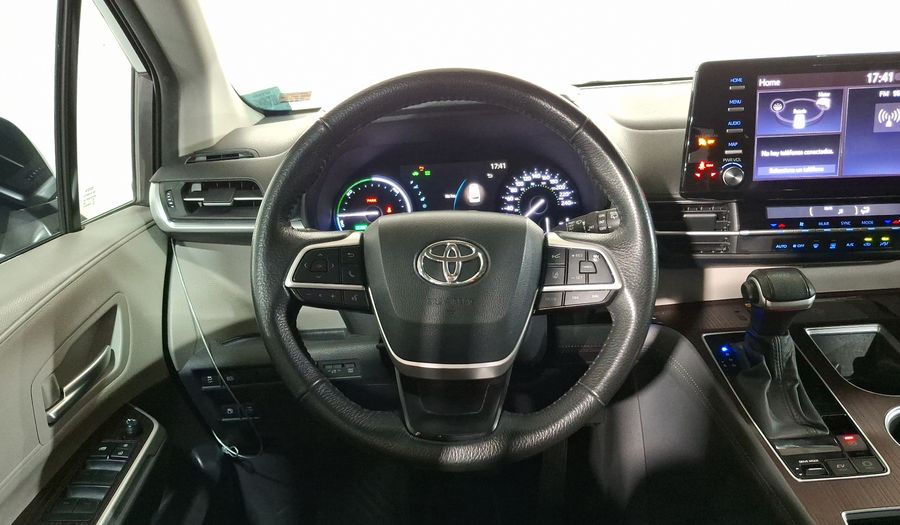 Toyota Sienna 2.5 HEV XLE AUTO Minivan 2023