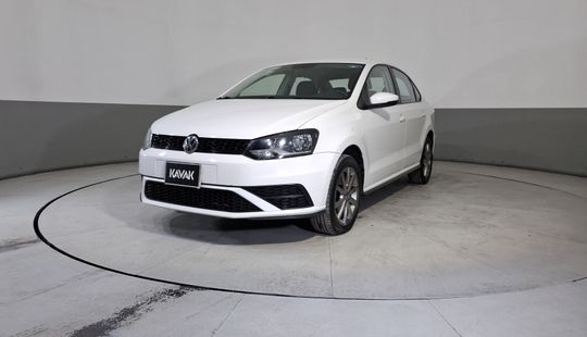 Volkswagen • Vento