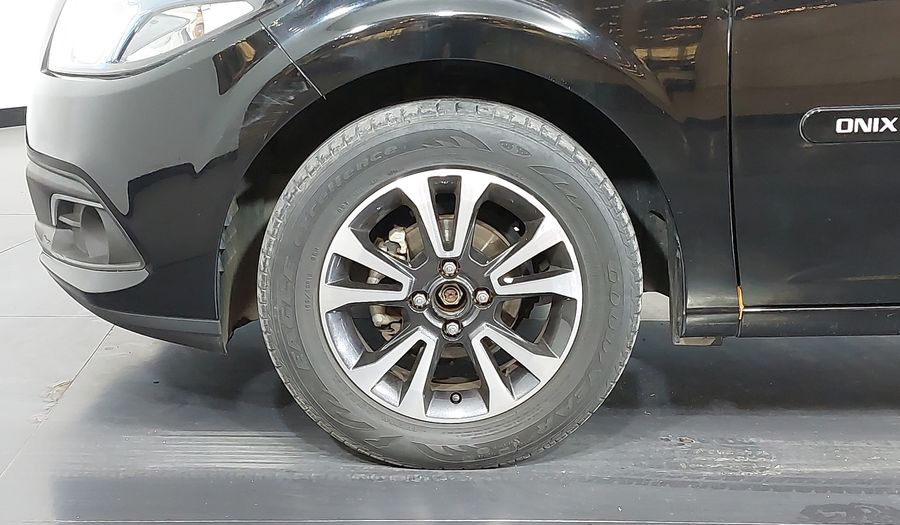 Chevrolet Onix 1.4 SPE/4 LTZ Hatchback 2015