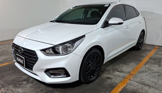Hyundai • Accent