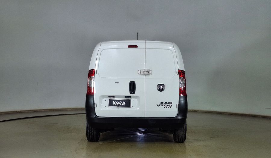 Ram Van 700 1.4 2022