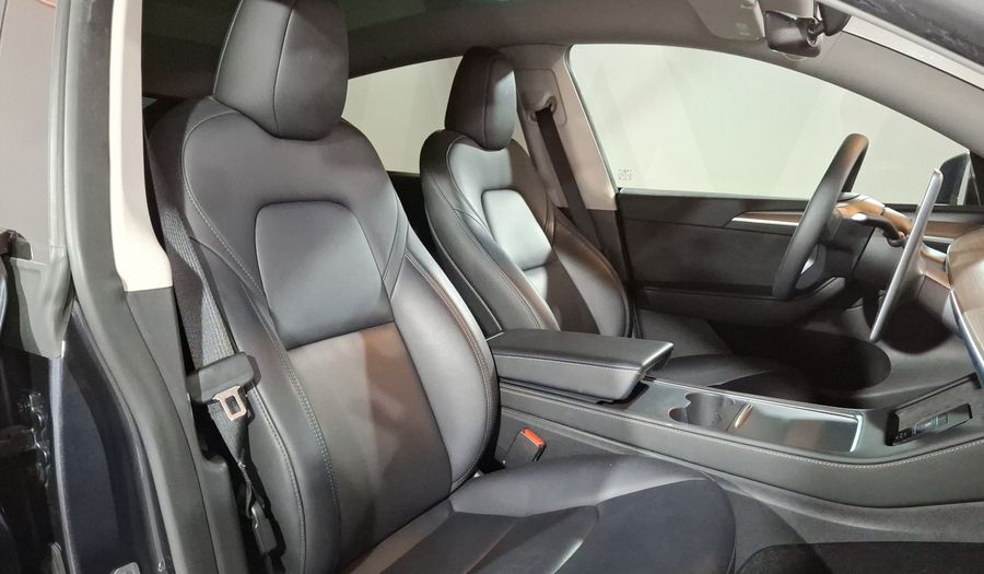 Tesla Model Y BEV LONG RANGE AUTO 4WD Suv 2024