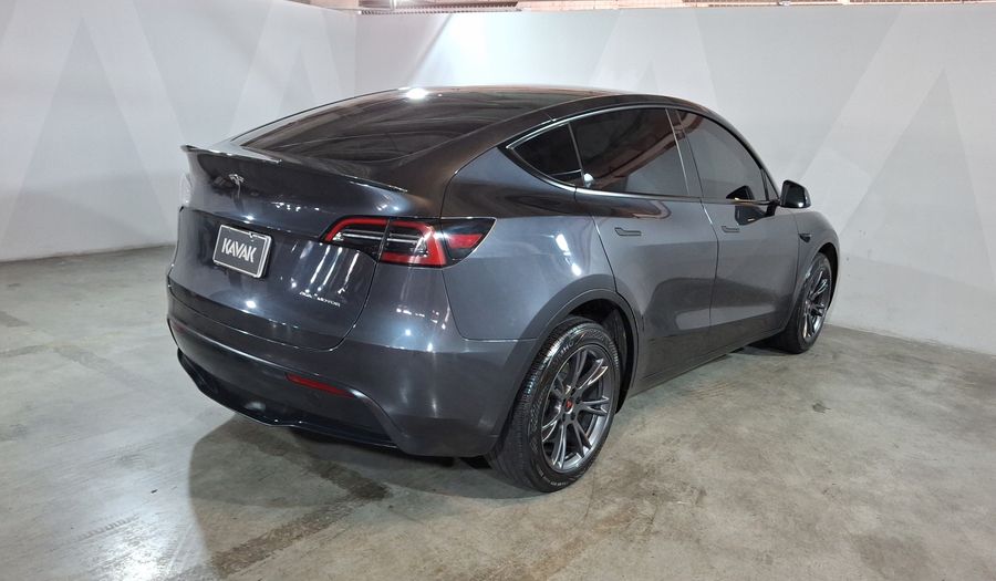 Tesla Model Y BEV LONG RANGE AUTO 4WD Suv 2024