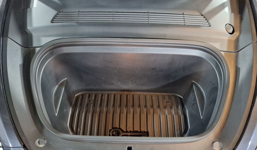 Tesla Model Y BEV LONG RANGE AUTO 4WD Suv 2024