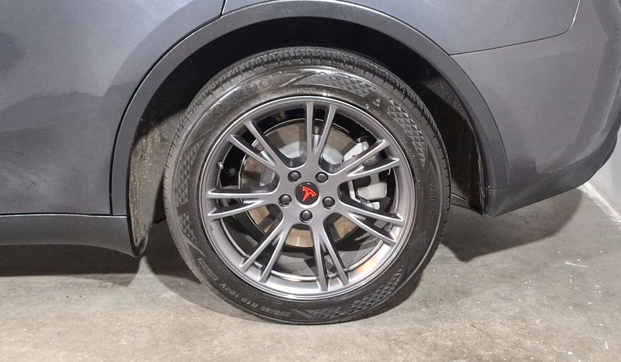 Tesla Model Y BEV LONG RANGE AUTO 4WD Suv 2024