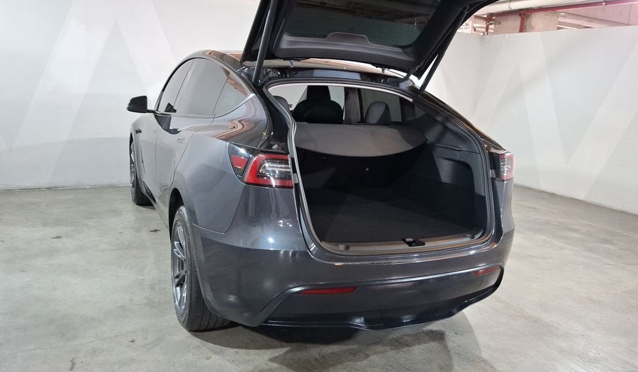 Tesla Model Y BEV LONG RANGE AUTO 4WD Suv 2024