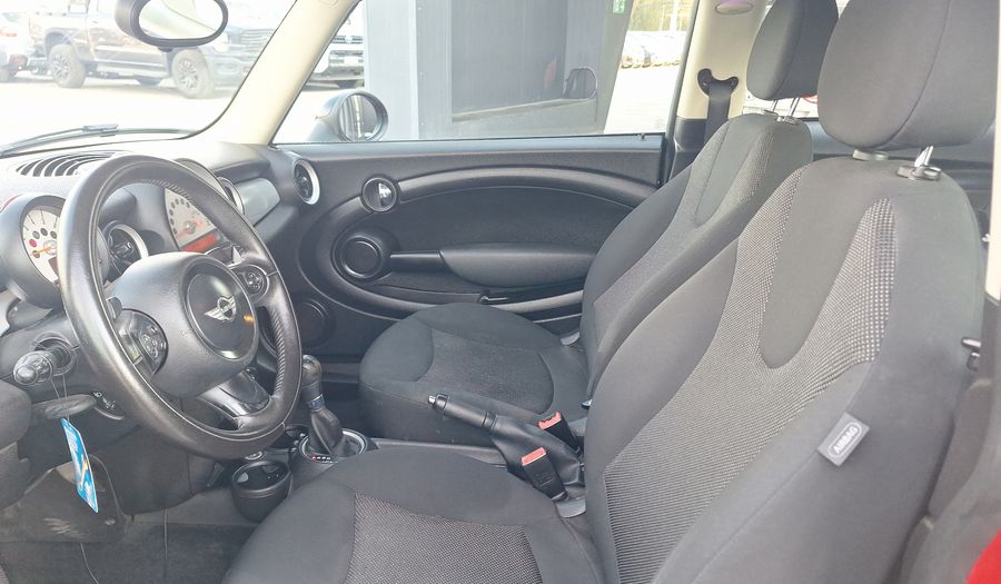 Mini Cooper 1.6 COOPER AUTO Hatchback 2013