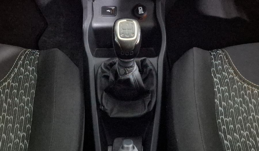 Fiat Uno 1.4 ATTRACTIVE Hatchback 2015