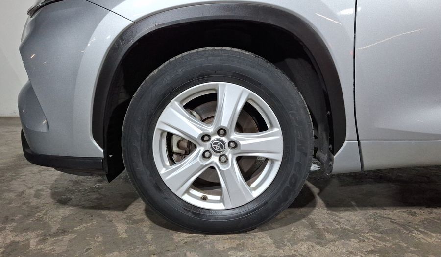 Toyota Highlander 3.5 LE AUTO Suv 2021