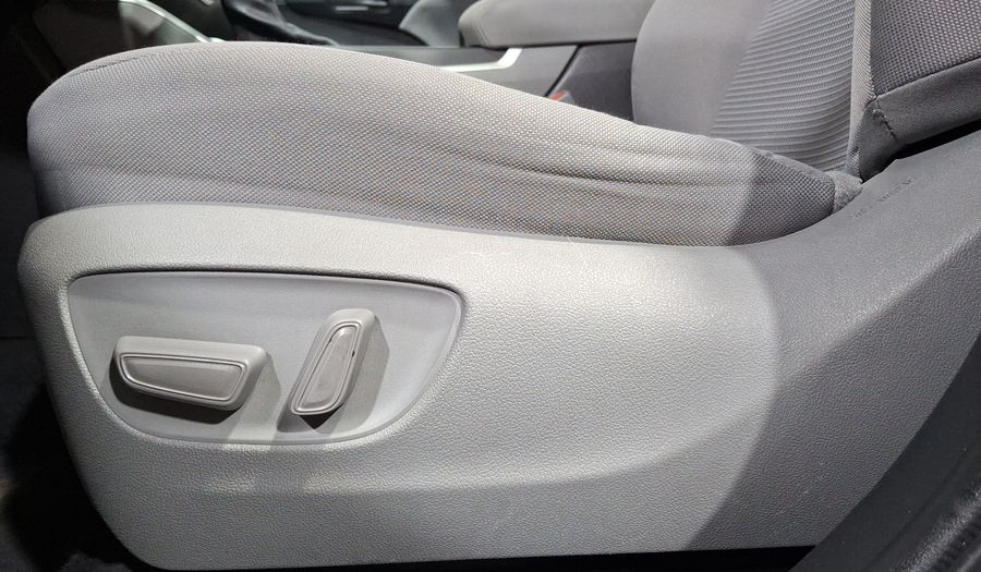 Toyota Highlander 3.5 LE AUTO Suv 2021