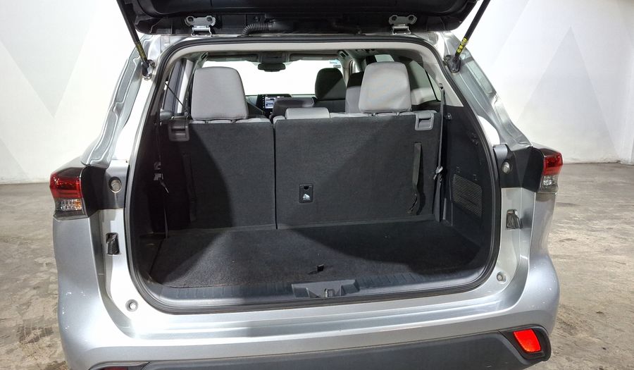 Toyota Highlander 3.5 LE AUTO Suv 2021