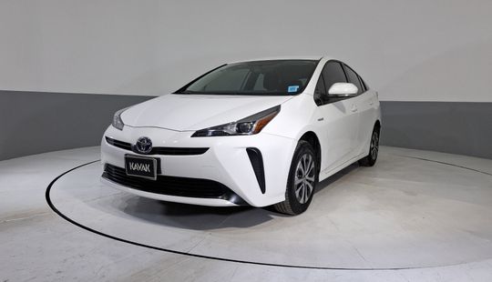 Toyota • Prius