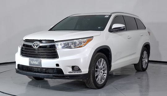 Toyota • Highlander
